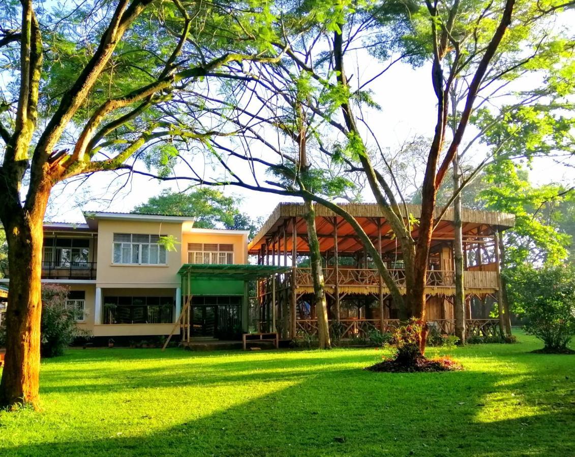 Jinja Backpackers Hostel Exterior photo