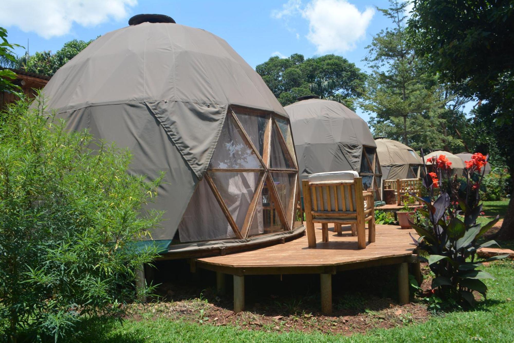 Jinja Backpackers Hostel Exterior photo