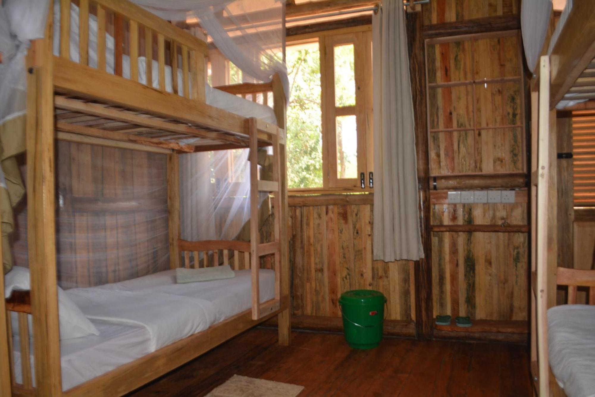 Jinja Backpackers Hostel Exterior photo